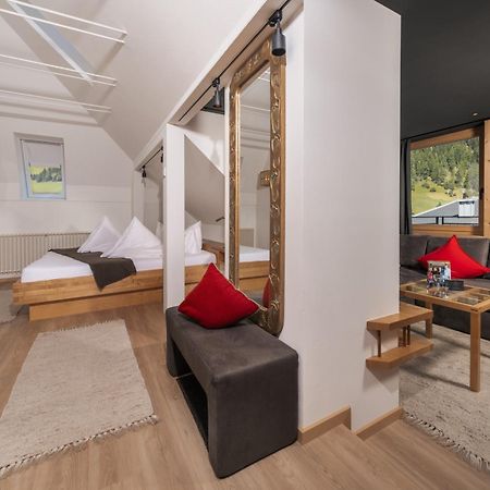 Hotel Goldener Adler - Im Sommer Silvretta Card Premium Inkludiert Ισγκλ Εξωτερικό φωτογραφία