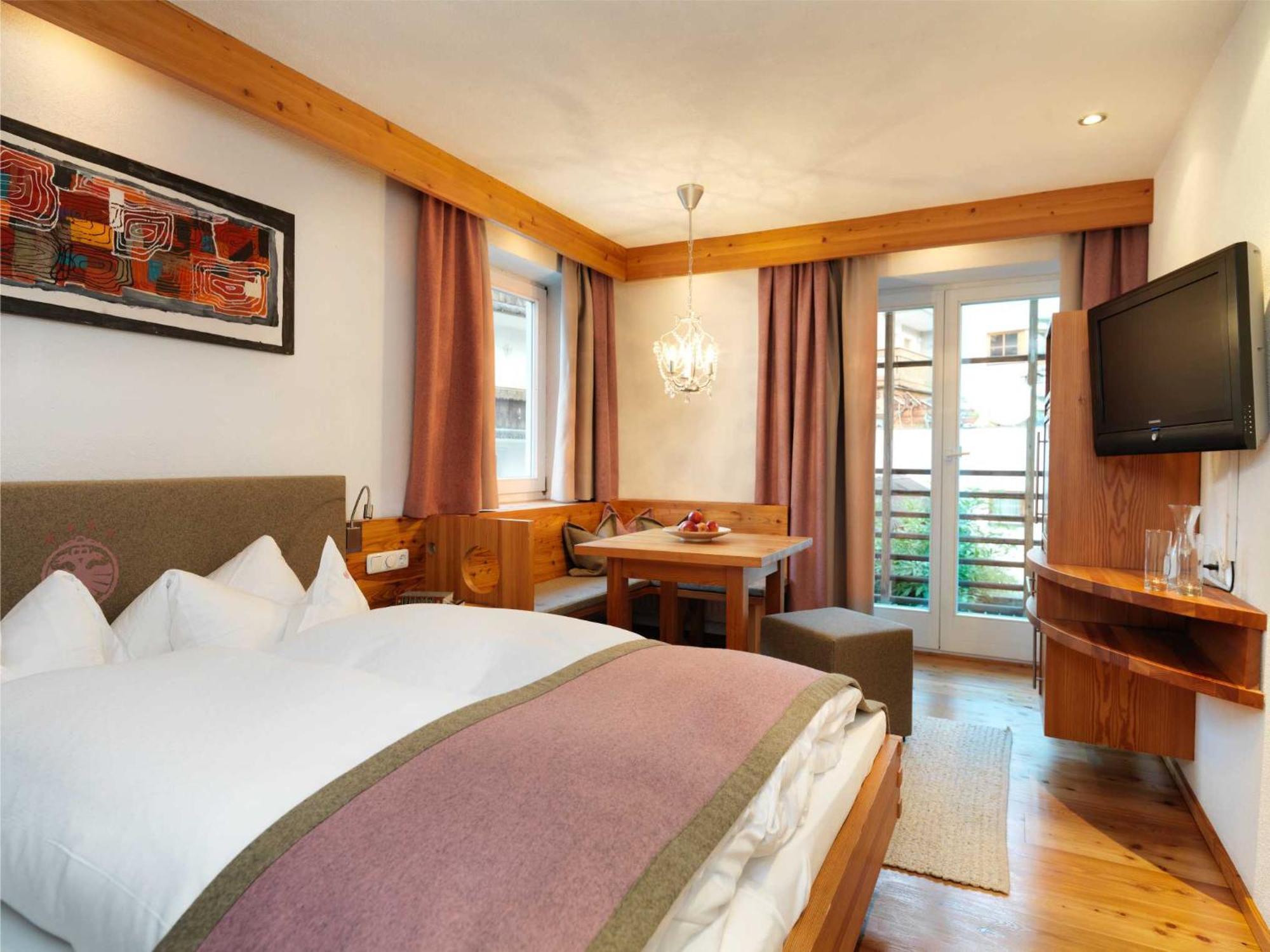 Hotel Goldener Adler - Im Sommer Silvretta Card Premium Inkludiert Ισγκλ Εξωτερικό φωτογραφία