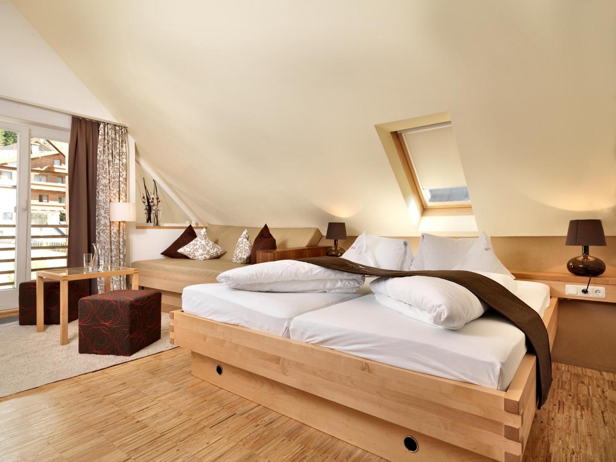 Hotel Goldener Adler - Im Sommer Silvretta Card Premium Inkludiert Ισγκλ Εξωτερικό φωτογραφία