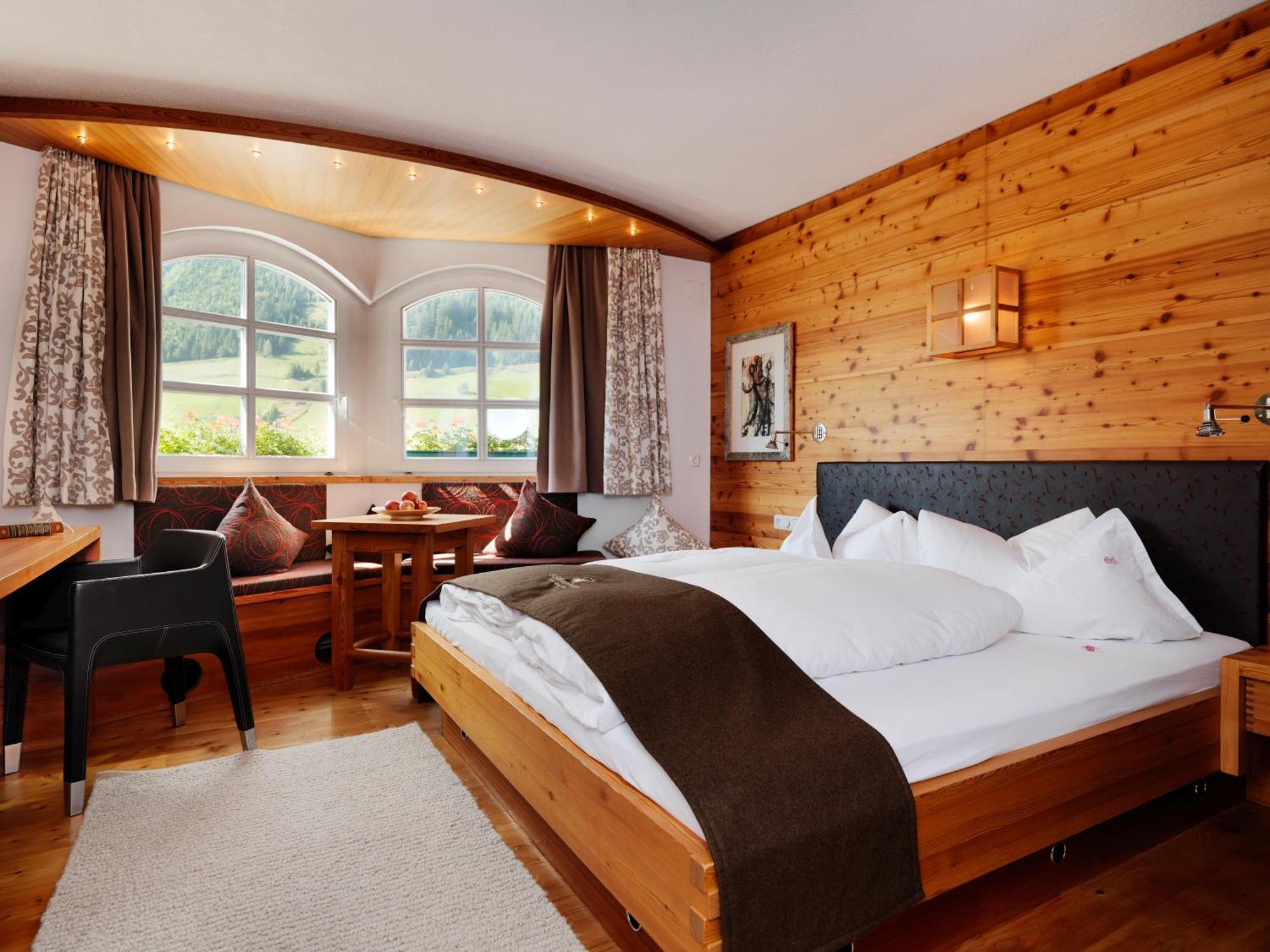Hotel Goldener Adler - Im Sommer Silvretta Card Premium Inkludiert Ισγκλ Εξωτερικό φωτογραφία