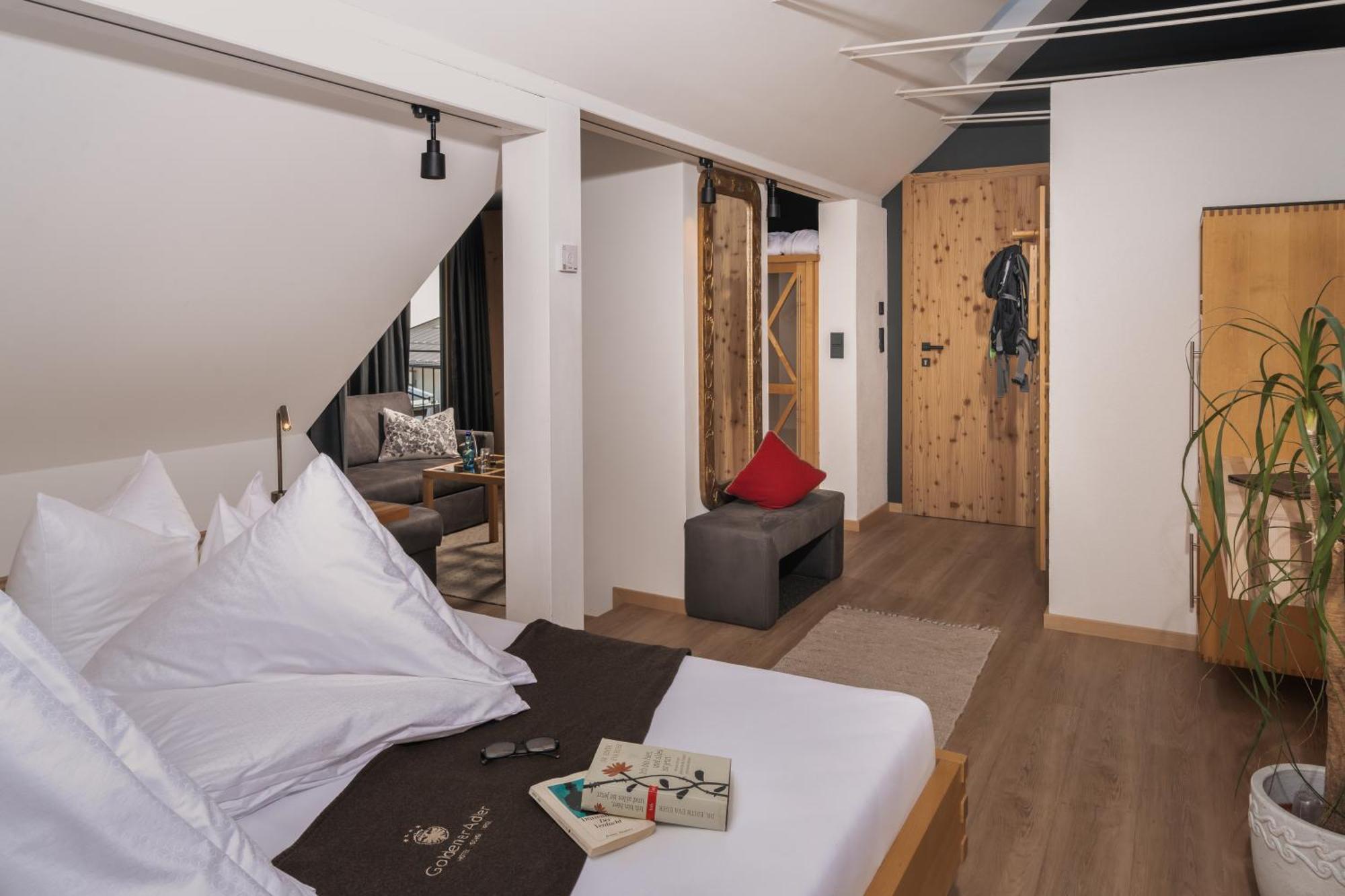 Hotel Goldener Adler - Im Sommer Silvretta Card Premium Inkludiert Ισγκλ Εξωτερικό φωτογραφία