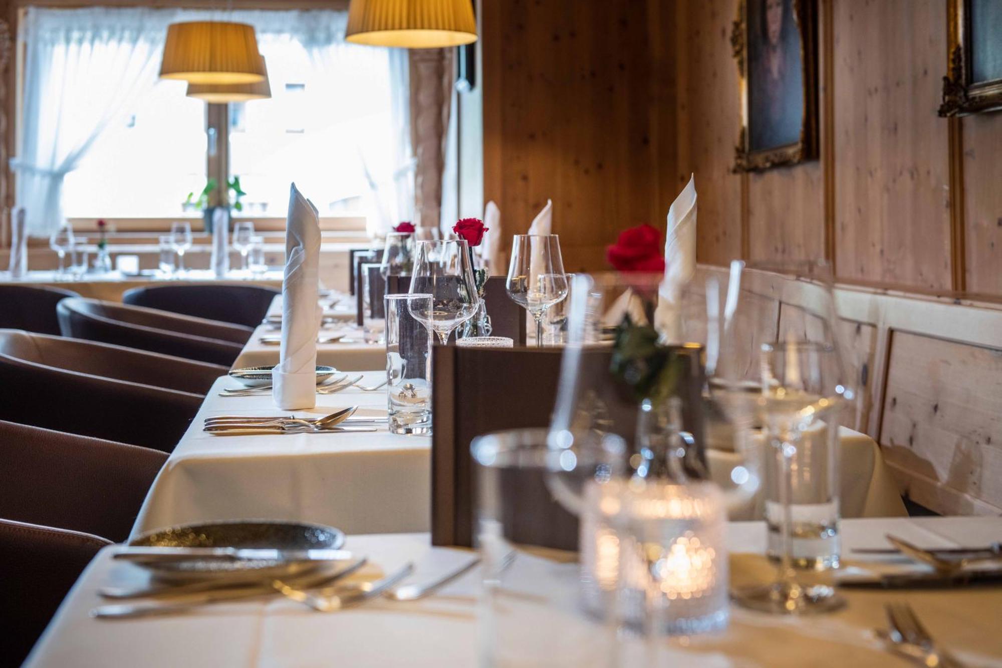 Hotel Goldener Adler - Im Sommer Silvretta Card Premium Inkludiert Ισγκλ Εξωτερικό φωτογραφία