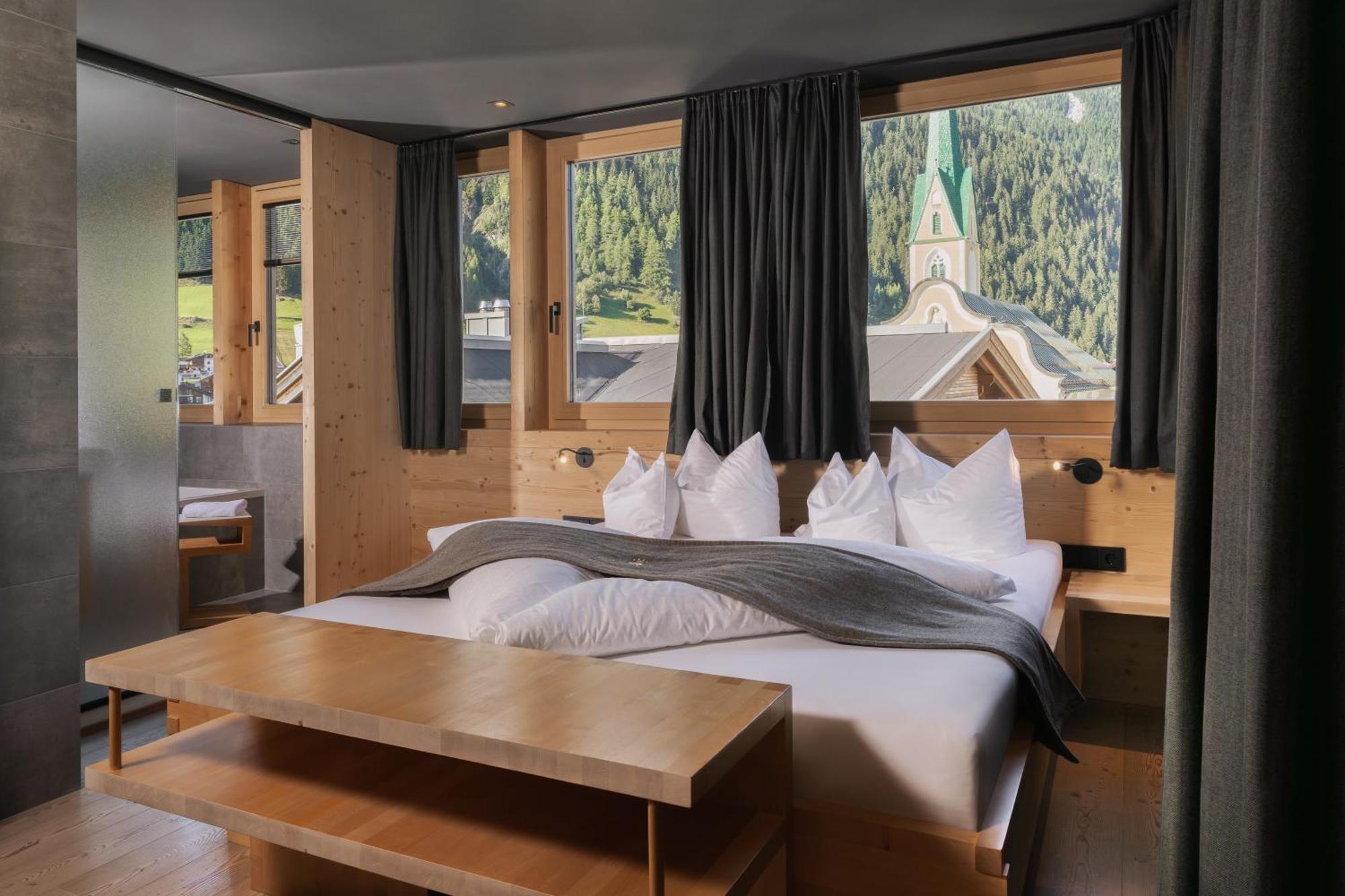 Hotel Goldener Adler - Im Sommer Silvretta Card Premium Inkludiert Ισγκλ Εξωτερικό φωτογραφία