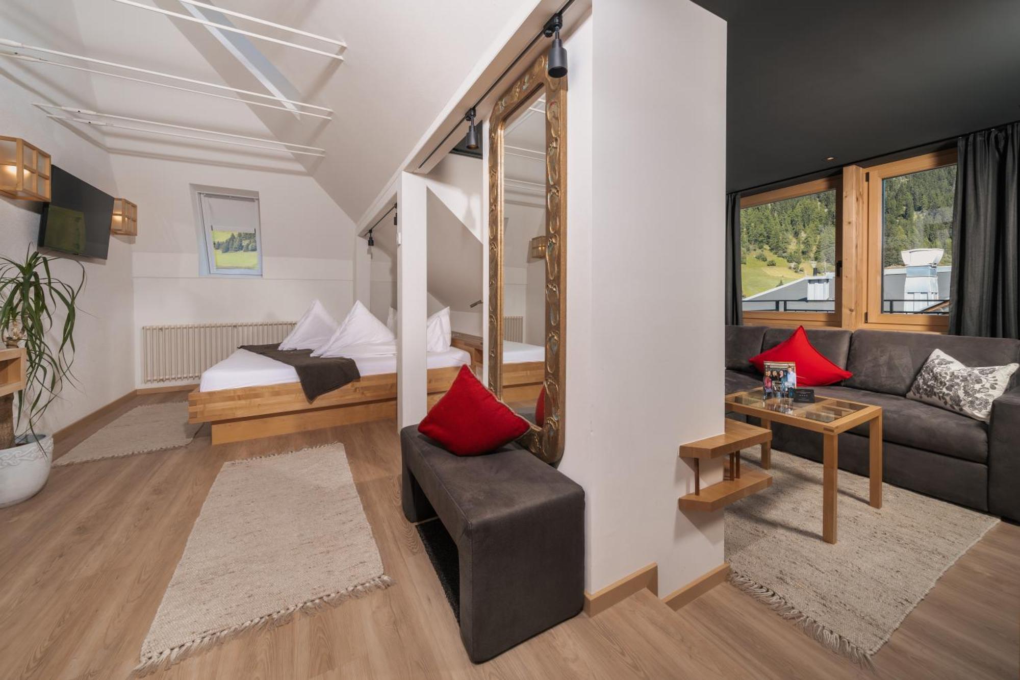 Hotel Goldener Adler - Im Sommer Silvretta Card Premium Inkludiert Ισγκλ Εξωτερικό φωτογραφία