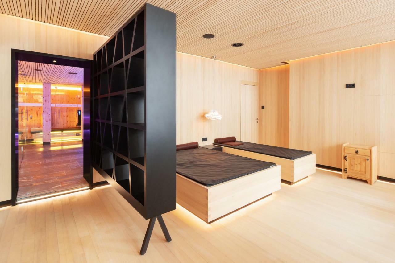 Hotel Goldener Adler - Im Sommer Silvretta Card Premium Inkludiert Ισγκλ Εξωτερικό φωτογραφία